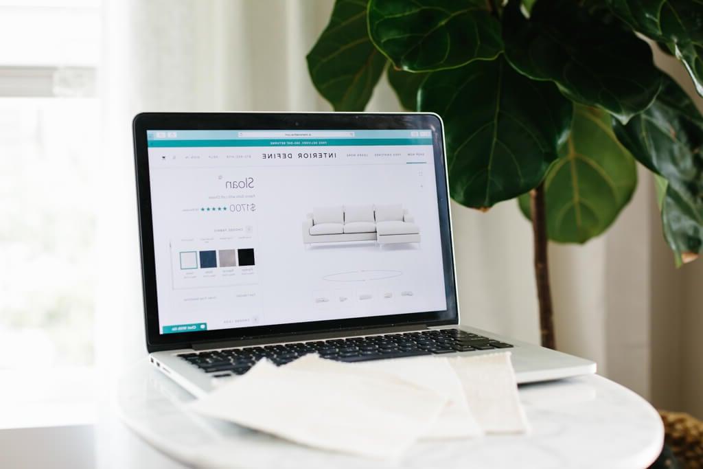 Interior Define: Eine umfassende Bewertung des Online-Sofa-Kaufs – Mein neues, modernes Sofa.