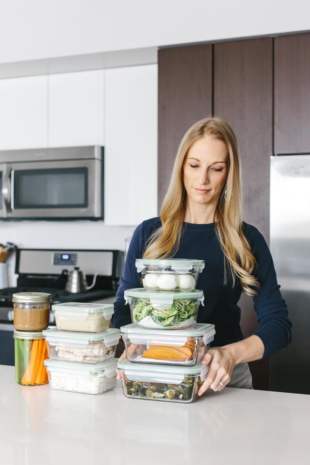 9 Meal Prep Ideen, um Zeit in der Küche zu sparen 2 Meal Prep und Zeitersparnis in der Küche. Hier sind 9 Zutaten zum Vorbereiten und verschiedene Meal-Prep-Ideen für gesunde Rezepte.