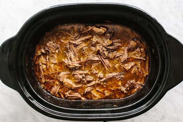 Rinder-Barbacoa im Schongarer vermischen.