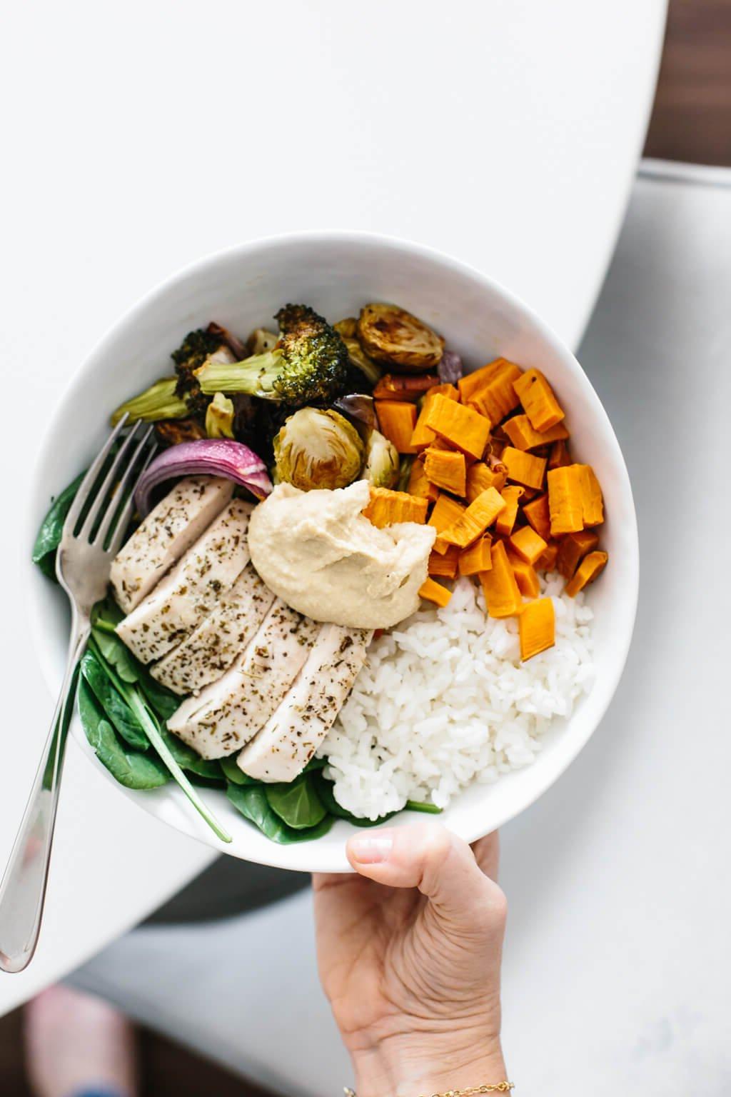 9 Meal Prep Ideen, um Zeit in der Küche zu sparen 3 Meal Prep und Zeitersparnis in der Küche. Hier sind 9 Zutaten zum Vorbereiten und verschiedene Meal-Prep-Ideen für gesunde Rezepte.