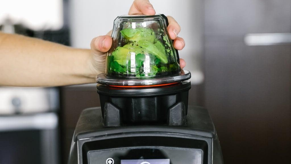 Entdecke alle gesunden Rezepte, die ich an einem Tag mit meinem Vitamix Mixer zubereite.