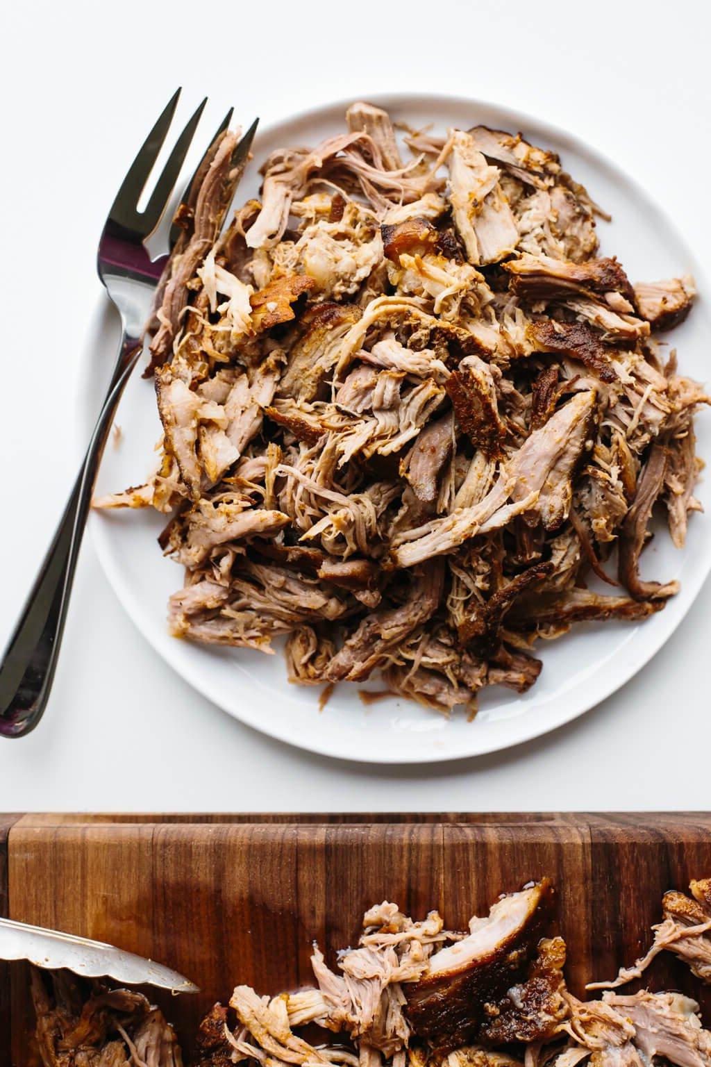 Über 30 festliche Rezepte zum 4. Juli 4 Zartes, saftiges und würziges Pulled Pork aus dem Slow Cooker. Das beste Rezept für den Slow Cooker!