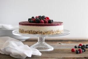 raw mixed berry and vanilla bean cheesecake
