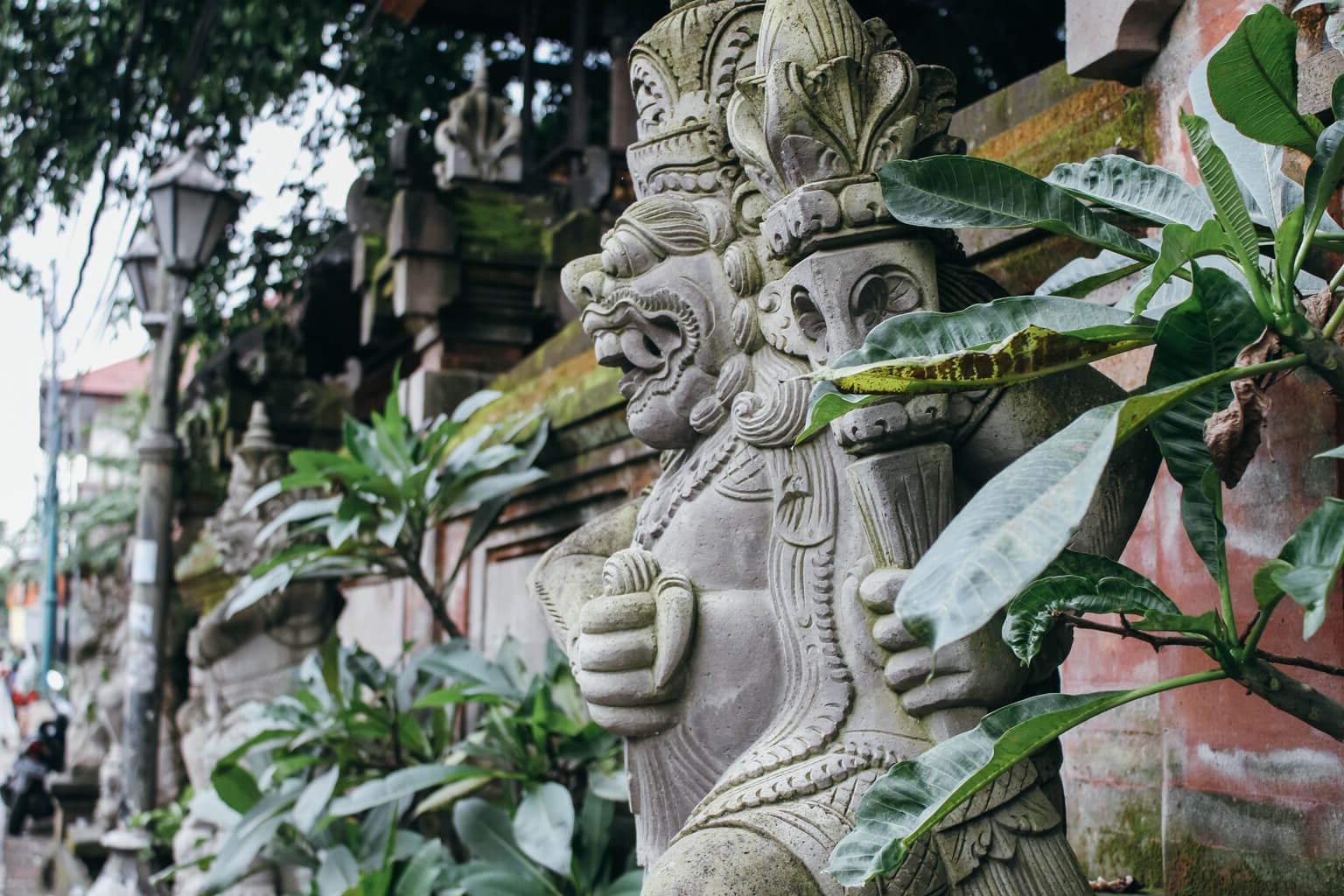 Bali Stadtführer: Ein gesunder, real-food, glutenfreier Reiseführer für Bali (inklusive Ubud, Seminyak, Canggu, der Bukit-Region und mehr).