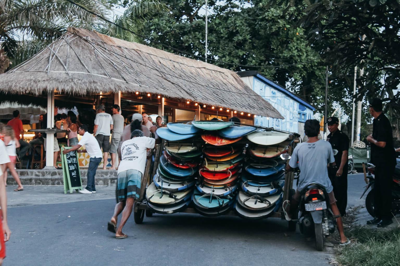 Bali Stadtführer: Ein gesunder, real-food, glutenfreier Reiseführer für Bali (inklusive Ubud, Seminyak, Canggu, der Bukit-Region und mehr).