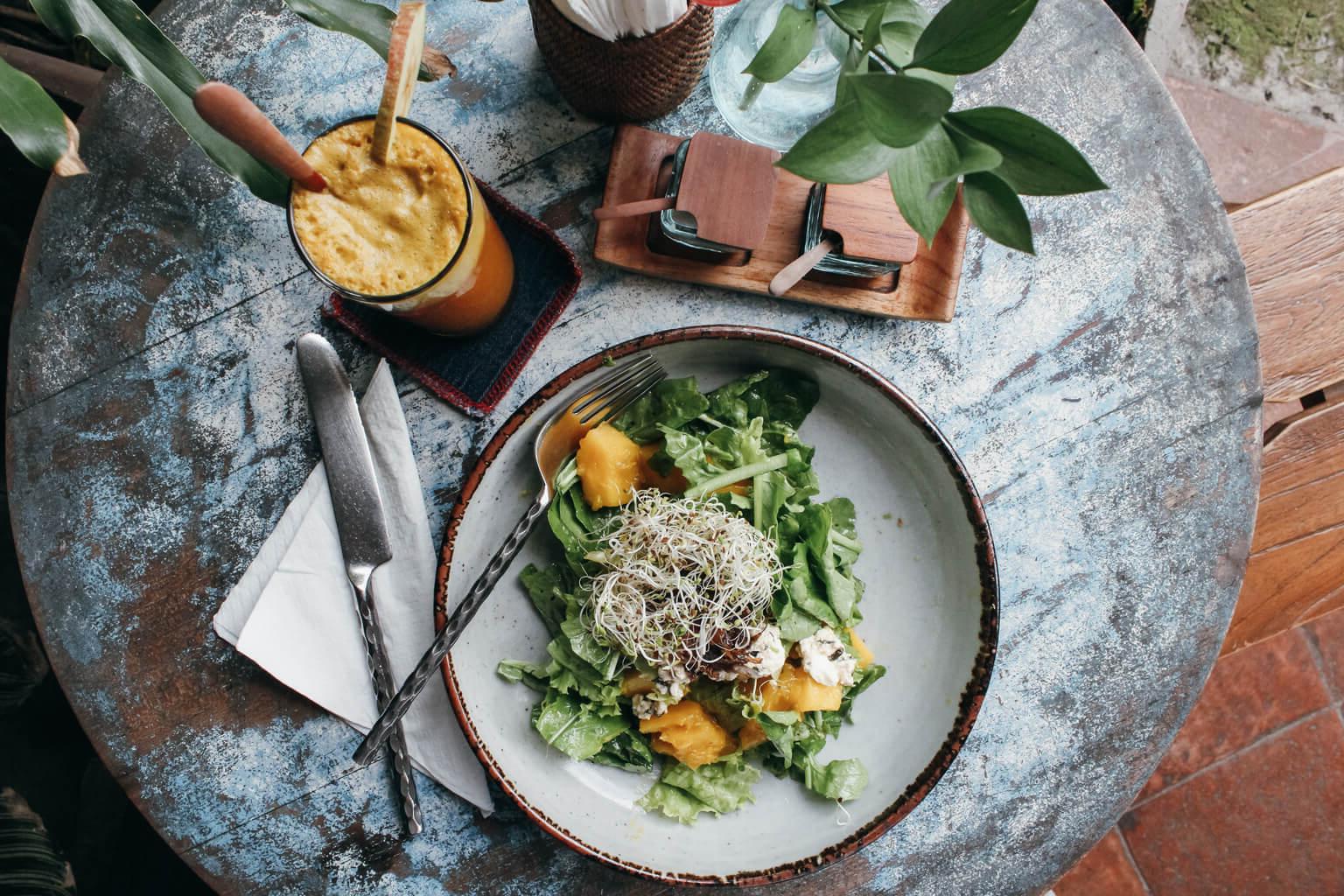 Bali Stadtführer: Ein gesunder, real-food, glutenfreier Reiseführer für Bali (inklusive Ubud, Seminyak, Canggu, der Bukit-Region und mehr).