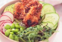 25 Minute Crunchy Sriracha Chicken Sushi Bowl