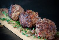 Meatballs with bacon and thyme