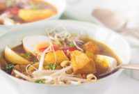 Comforting Asian Chicken Rice Soup