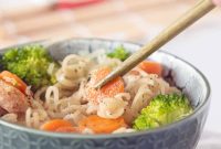 Quick Chicken Noodle Stir-Fry with Fresh Vegetables