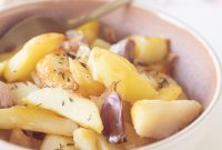 Golden Garlic Thyme Roasted Potatoes