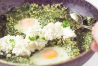 Silky Cauliflower Risotto with Fresh Spinach and Leeks