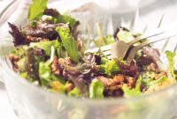 Spicy Blue Cheese Salad with Zesty Orange and Toasted Walnuts