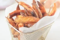 Crispy Air Fryer Sweet Potatoes with Creamy Dipping Sauce