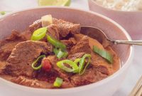 Tender Slow Cooker Beef Madras Curry
