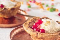 Vanilla Dreams in Crispy Cookie Cups