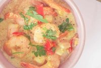 Simple Coconut Shrimp Curry with a Kick