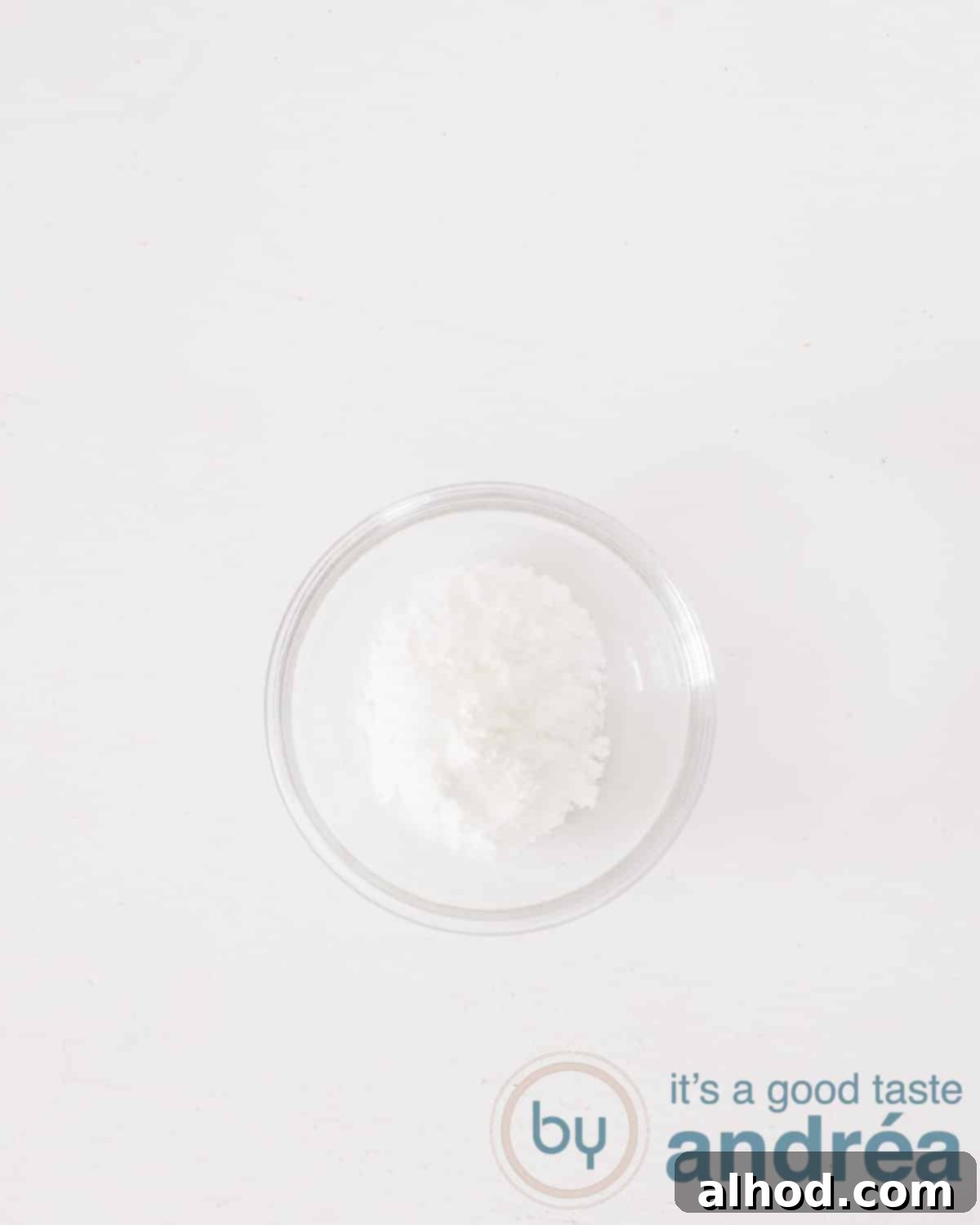 Baking Powder vs. Baking Soda: Decoding the Distinction 3 A glass bowl with baking powder