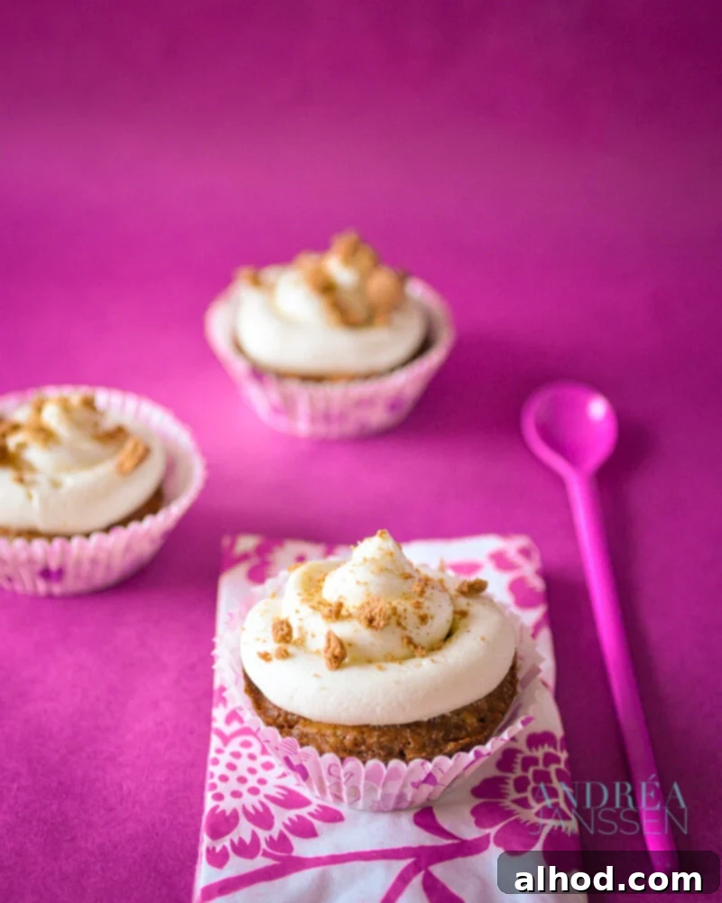 Spiced Pepernoten Cupcakes 3 Pepernoten cupcakes