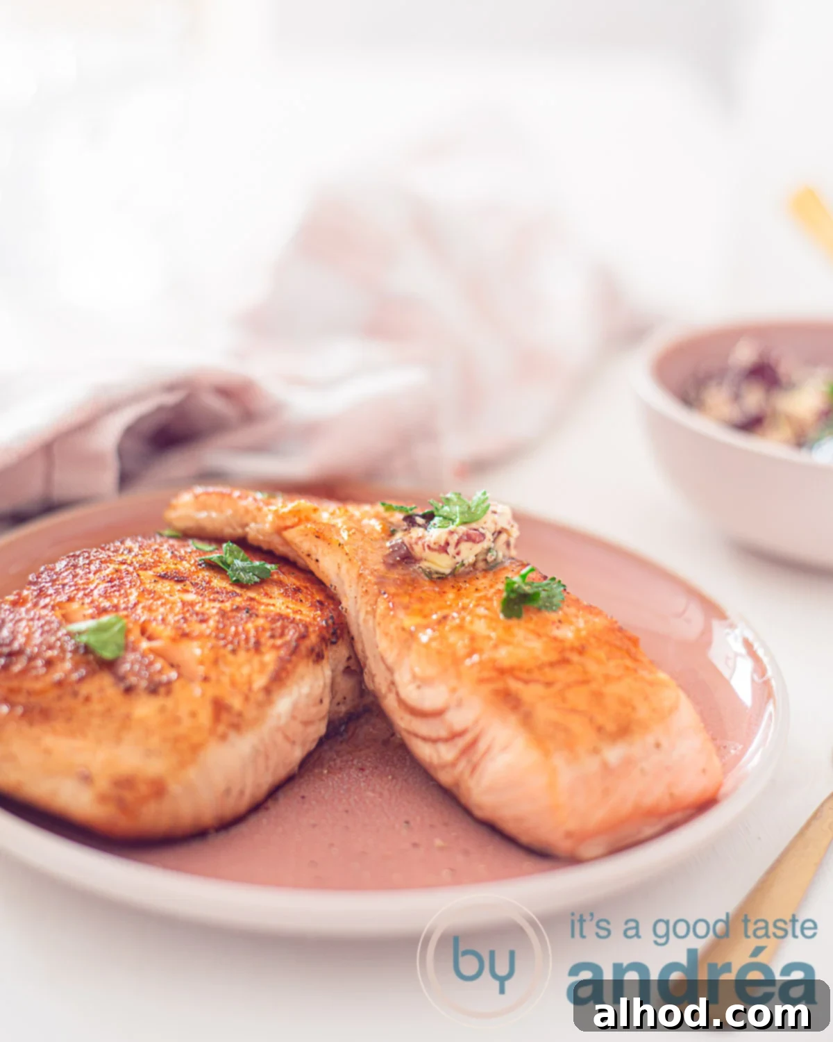 Salmon with Red Wine Infused Butter 5 Zalm met kruidenboter van rode wijn en ui