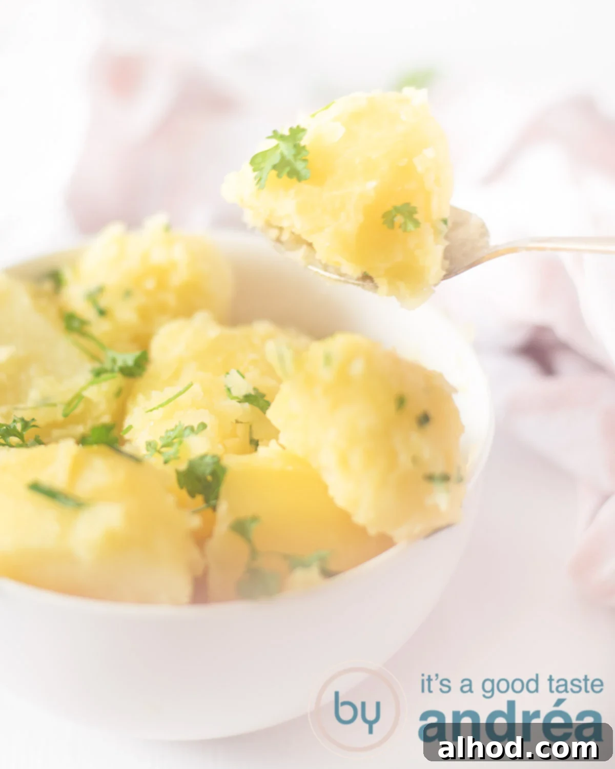 Buttery Parsley Potatoes 5 Aardappels met bieslook peterselie boter - potatoes with chive parsley butter-bewerkt