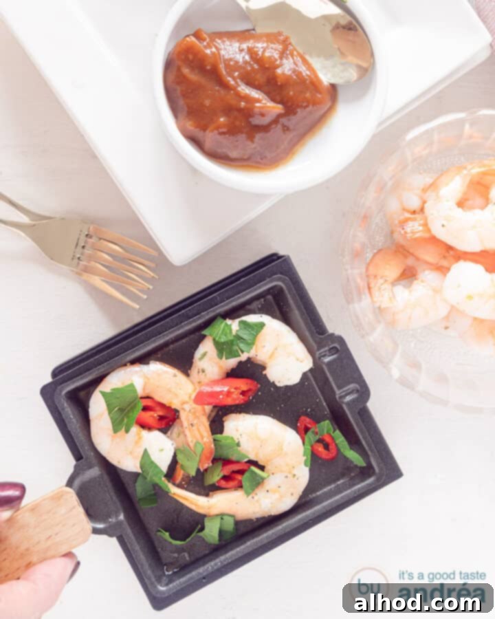 Gourmet recipe shrimp pili pili with red peppers