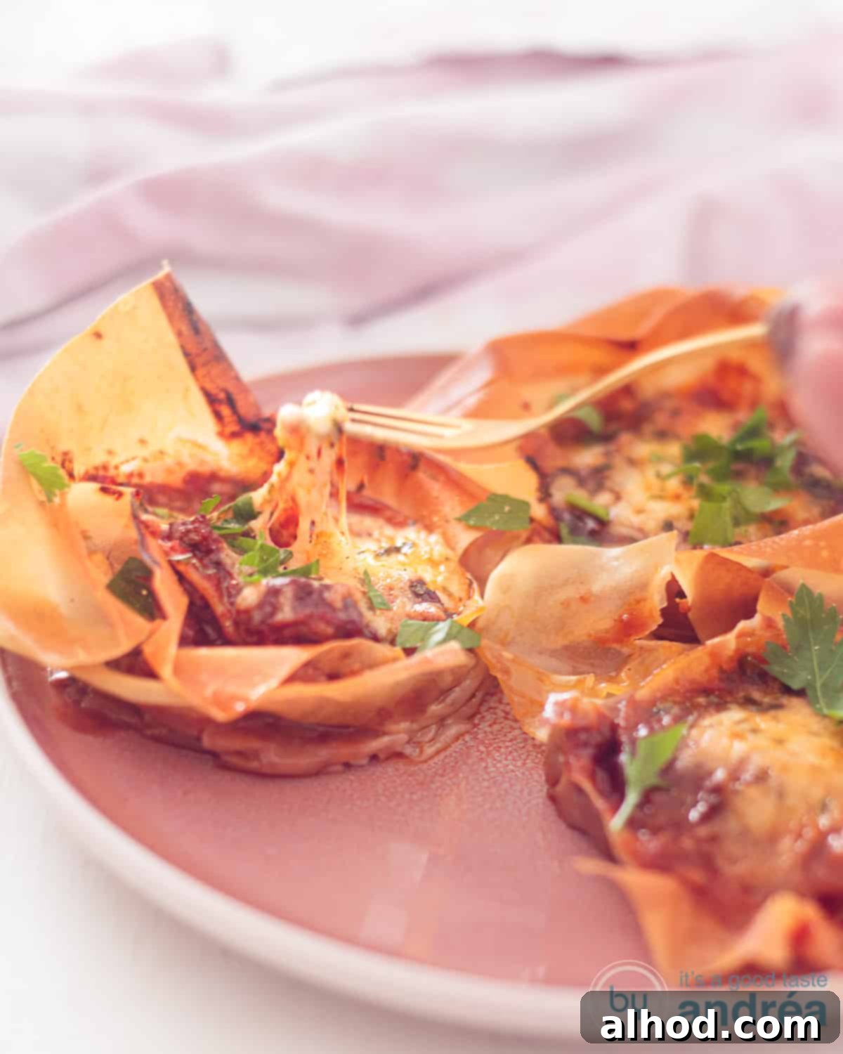 mini lasagne cups, small lasagna appetizers, phyllo cups