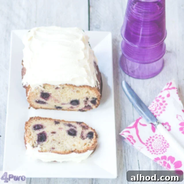 Blueberry Cream Cheese Cake 3 Blauwe bessen cake met frosting - blueberry cake with frosting