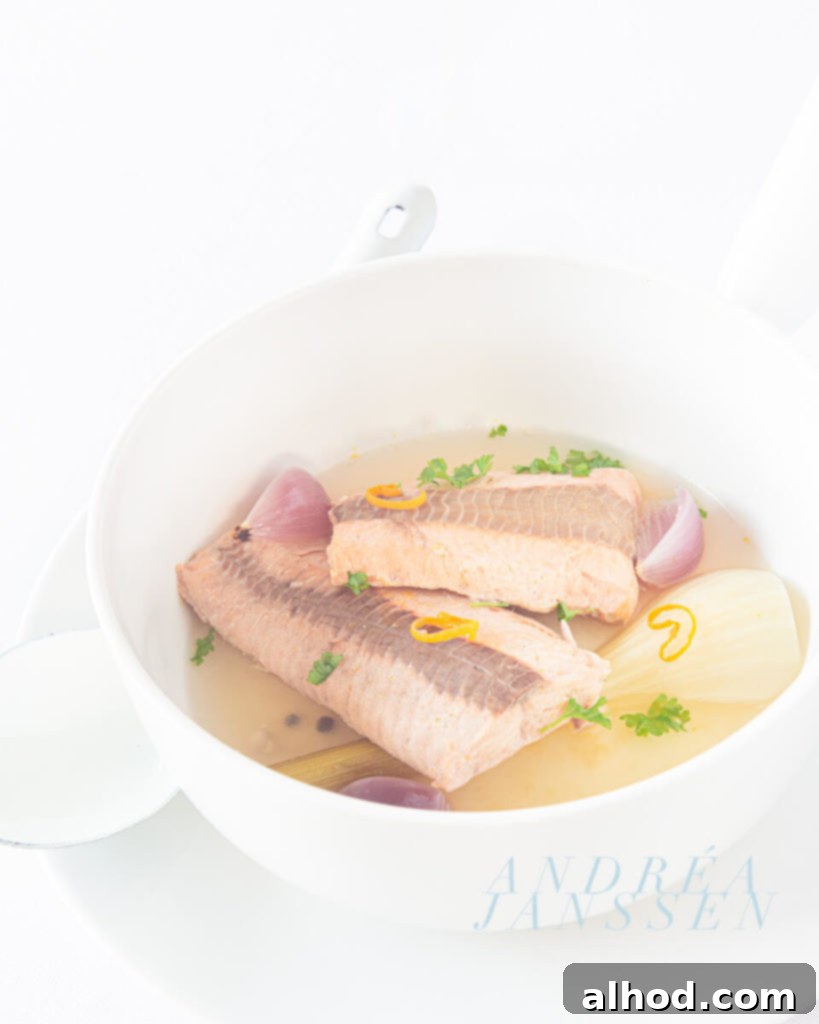 Effortless One-Pot Poached Salmon 2 Poached salmon: a delicious one pot dish