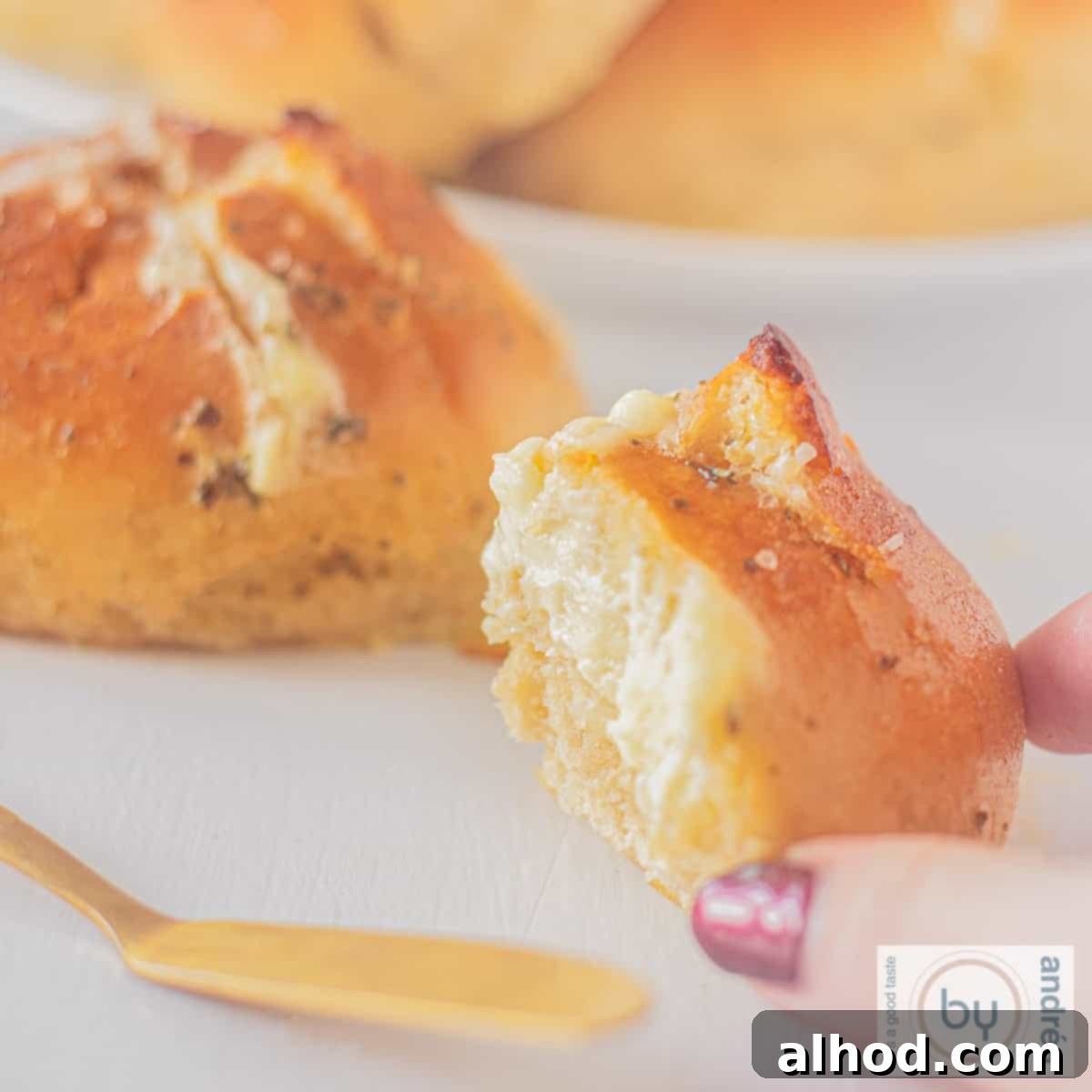 Mouthwatering Korean Cream Cheese Garlic Bread 6 A square picture of Korean Cream Cheese Bread.